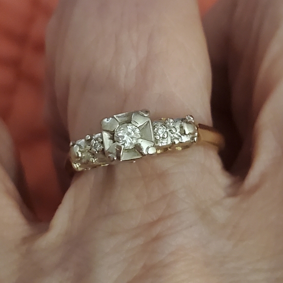 Vintage 14k yg/wg diamond engagement ring - Picture 2 of 6